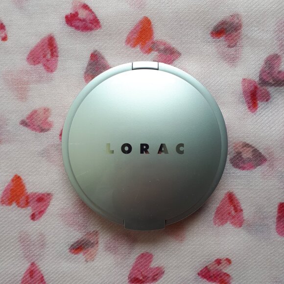 LORAC: Perfectly Lit Oil Free Luminizing Powder in Spolight - Picture 5 of 11